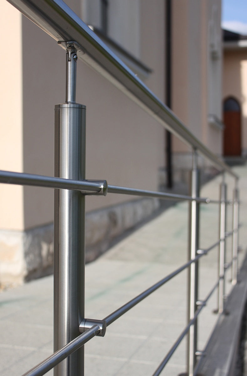 Handrail bracket for railings