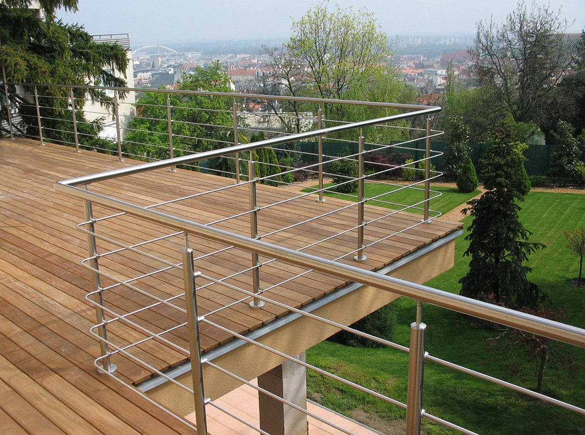 Handrail bracket for railings