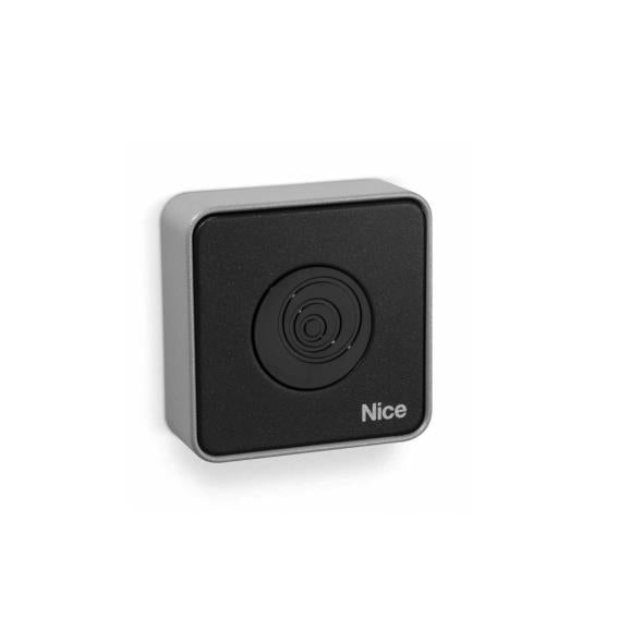 Card reader, memory for max 255 cards